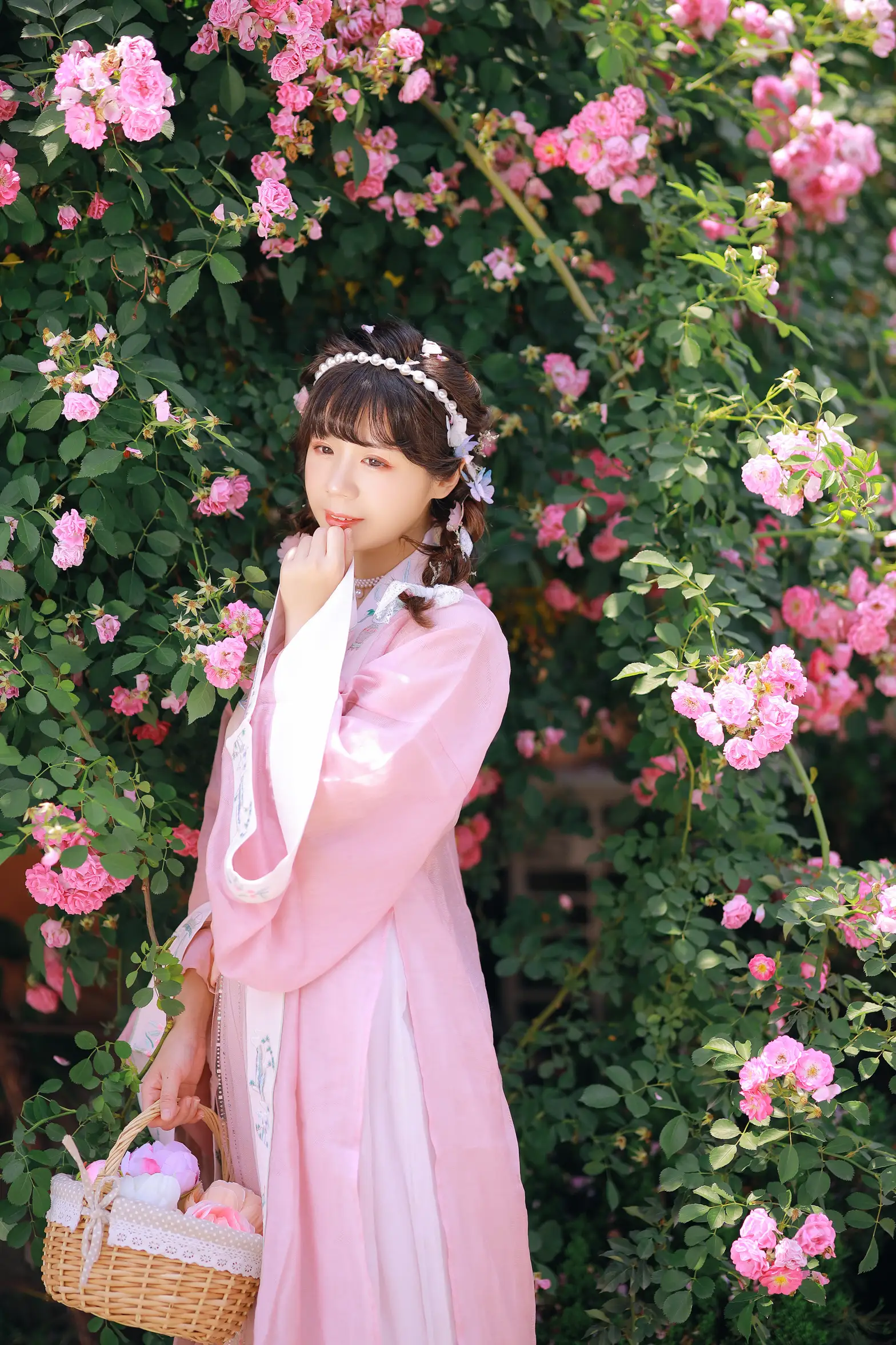 [YITUYU] 2022.08.20 Vol.1749 – Kiss the fragrance of flowers Suky likes soft and fluffy dumplings#[26P]-4